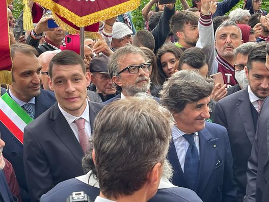 4 maggio, la messa a Superga. Don Robella: “Siate non del Toro ma da Toro”- immagine 2