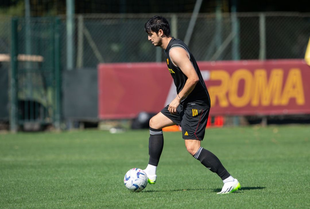 Roma Riprendono Gli Allenamenti A Trigoria In Gruppo Azmoun Foto Gallery Forzaroma Info