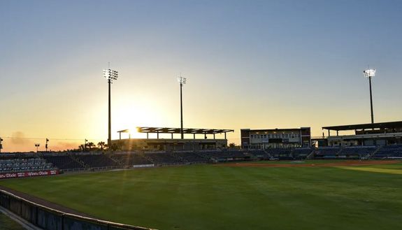 Incredibile in Florida: squadra di baseball affitta l’intero stadio su Airbnb!- immagine 2