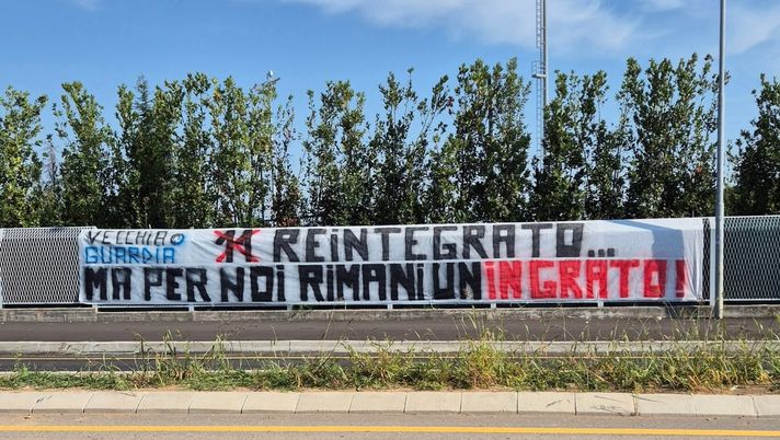 Atalanta, striscione dei tifosi contro Lookman: “Reintegrato, ma per noi resti ingrato” - immagine 1