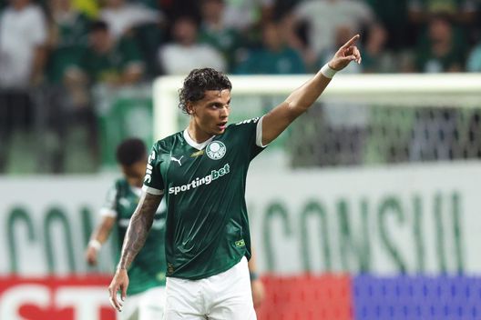 Richard Rios di Palmeiras festeggia dopo aver segnato il primo gol della squadra durante la partita del Gruppo G della Copa CONMEBOL Libertadores 2025 tra Palmeiras e Cerro Porteño all'Allianz Parque il 09 aprile 2025 a San Paolo, Brasile. (Foto di Alexandre Schneider/Getty Images) Calciomercato, tutte le news del 3 luglio 2025- immagine 2