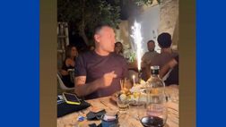 VIDEO / Bobo Vieri compie 51 anni: il momento della torta