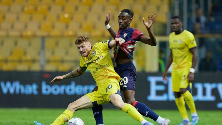 Cagliari, brutte notizie: Makoumbou rientra dal ritiro della nazionale per infortunio - immagine 1