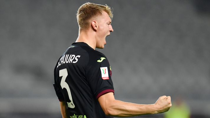 Repubblica – Inter, pista Schuurs se non arriva Pavard: Cairo fissa il prezzo - immagine 1