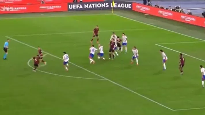 VIDEO Il Belgio fa 2-1: grande schema su punizione. Rosso per l’Italia - immagine 1