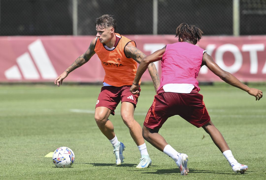 Roma, seduta di allenamento a Trigoria: il “benvenuto” a Soulé e Dahl – FOTO GALLERY - immagine 9