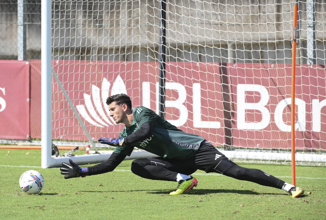Roma, giallorossi a lavoro a Trigoria: è tornato Dybala – FOTO GALLERY - immagine 12