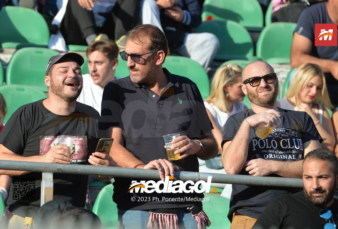 FOTOTIFO Palermo-Lecco, gli scatti ai tifosi al “Renzo Barbera” (GALLERY) - immagine 4