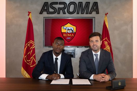 Getty Images La Uefa punisce Mourinho e la Roma. Ndicka si presenta: “Voglio la Champions”- immagine 2