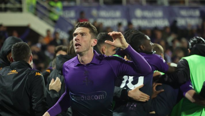 GERMOGLI PH: 16 MARZO 2025 FIRENZE STADIO ARTEMIO FRANCHI CAMPIONATO SERIE A FIORENTINA VS JUVENTUS NELLA FOTO ESULTANZA GOL GOSENS Gosens neanche in panchina. Ieri botta al ginocchio che lo ha mandato k.o. - immagine 1
