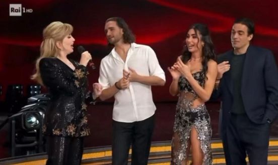 Selvaggia Lucarelli non crede alle sue orecchie e “riprende” Federica Nargi: “Sei psicopatica” Selvaggia Lucarelli non crede alle sue orecchie e “riprende” Federica Nargi: “Sei psicopatica” - immagine 1