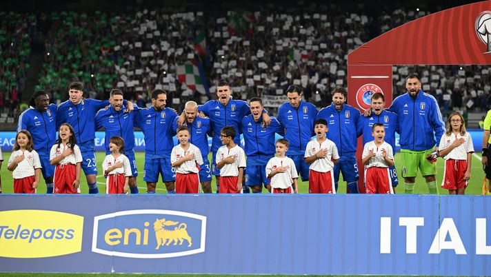 Italia-Malta, applausi dei tifosi per lo striscione per la pace - immagine 1