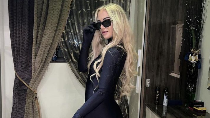 X @lishalehmann Alisha Lehmann e il look scelto per Halloween. Ma perchè ha taggato Cristiano Ronaldo? - immagine 1