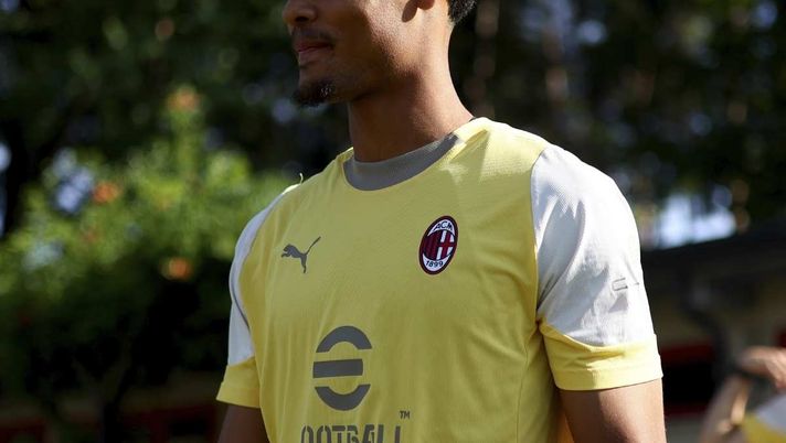 NBA al via, i pronostici del rossonero De Winter: 'Ecco chi vincerà'. Il video sui social del Milan