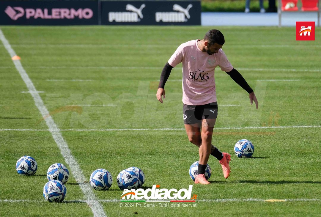 FOTO Ritiro Palermo, seduta mattutina al centro Aquagranda (GALLERY) - immagine 15