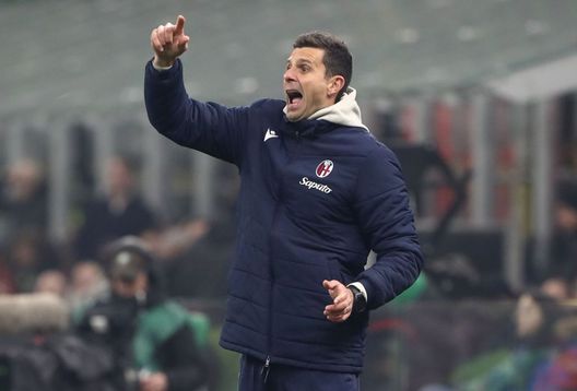 MILAN, ITALY - JANUARY 27: Bologna FC coach Thiago Motta reacts during the Serie A TIM match between AC Milan and Bologna FC - Serie A TIM at Stadio Giuseppe Meazza on January 27, 2024 in Milan, Italy. (Photo by Marco Luzzani/Getty Images) Thiago Motta non ha mai perso a San Siro da allenatore contro il Milan...