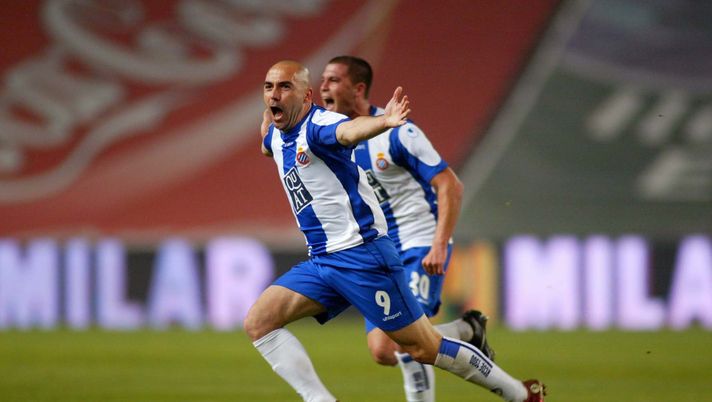 Da talento incompiuto del Barcellona a bandiera dell’Espanyol: il derby di Ivan de la Peña - immagine 1