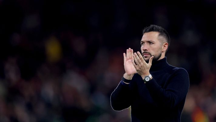 NOTTINGHAM, INGHILTERRA - 23 OTTOBRE: Francesco Farioli, allenatore dell'FC Porto, durante la partita della terza giornata della fase a gironi di UEFA Europa League 2025/26 tra il Nottingham Forest FC e l'FC Porto al City Ground il 23 ottobre 2025 a Nottingham, Inghilterra. (Foto di Carl Recine/Getty Images) Porto, sono 10 le reti da calcio d’angolo: chi c’è dietro il successo dei calci piazzati - immagine 1