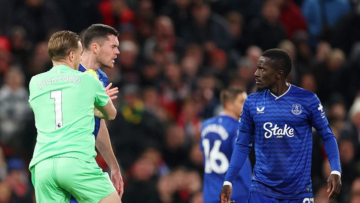Manchester United-Everton, pazzia Gueye: espulso per schiaffo ad un compagno - immagine 1