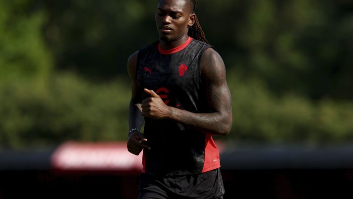 Verso Milan-Bologna, ancora allenamento differenziato per Leao e Nkunku