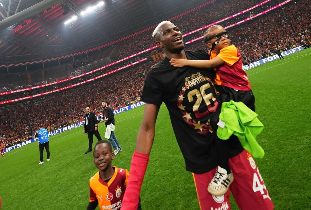 Quanto Napoli nella festa del Galatasaray: da Lang ad un idolo partenopeo – LE FOTO - immagine 4