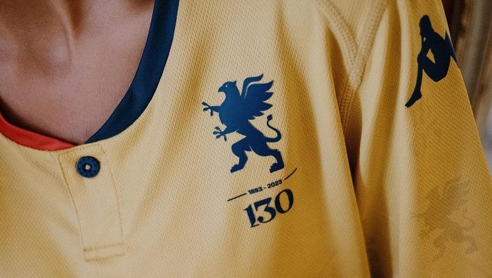 Genoa, maglia dorata per i 130 anni dalla fondazione del club - immagine 1