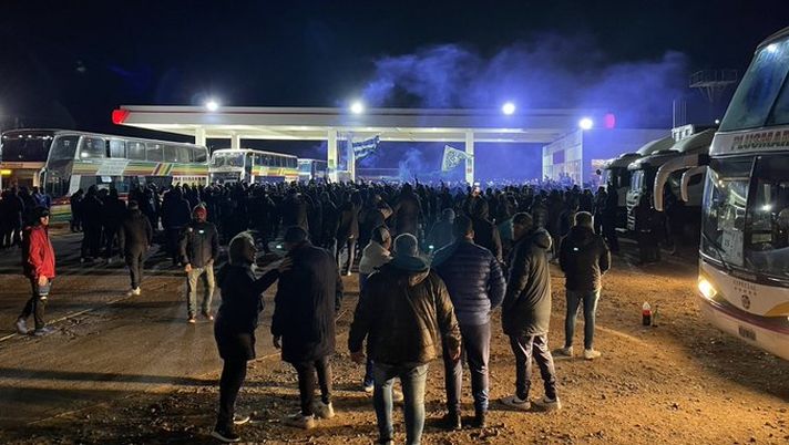 Clasico Moderno, stadio esattamente diviso in due: che semifinale fra Velez e Argentinos! - immagine 1