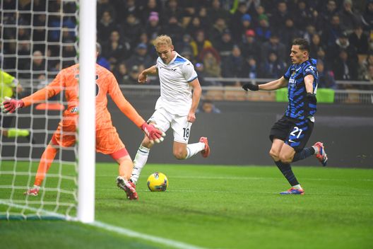 L’Inter supera la Lazio 2-0 a San Siro! In semifinale sarà derby con il Milan- immagine 5
