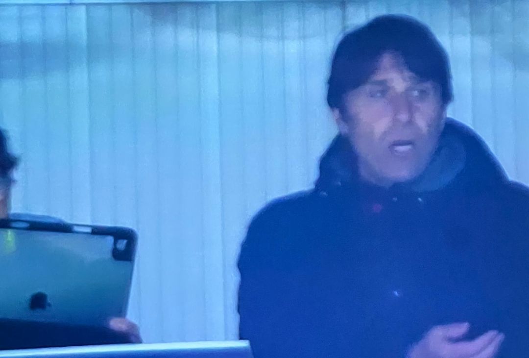 GALLERY Bologna-Napoli, Lobotka sbaglia il passaggio: la reazione di Conte - immagine 4