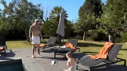 VIDEO / Diletta Leotta fiera della piccola Aria che gioca a calcio con papà Karius: “Dna”
