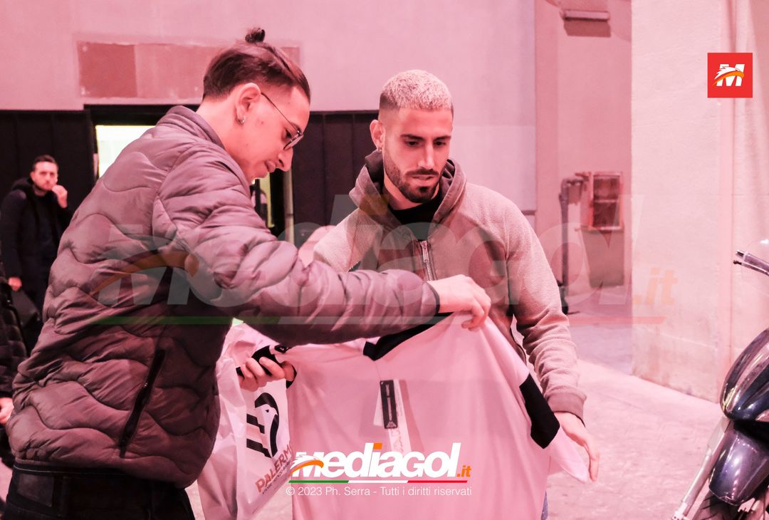 FOTO PALERMO, ufficiale Tutino: l’ex Parma al Barbera per la firma (Gallery) - immagine 27