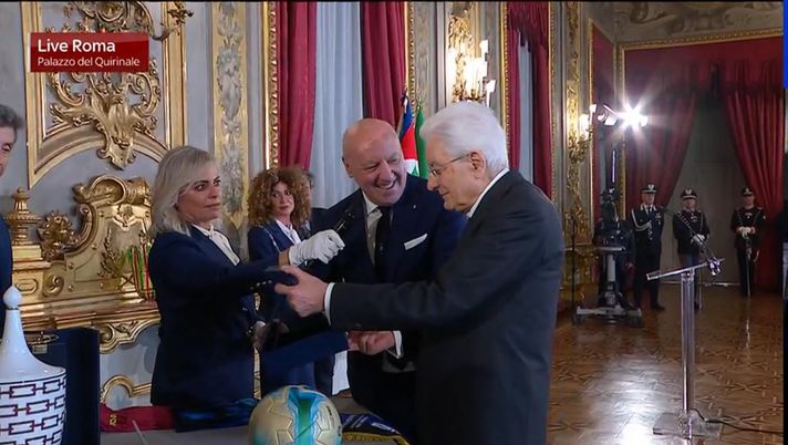 Lazio e Inter da Mattarella: i doni del club nerazzurro consegnati da Chivu e Marotta - immagine 1