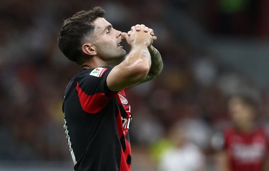 MILAN, ITALY - AUGUST 17: (Photo by Marco Luzzani/Getty Images) Milan, in 4 per 2 posti: ora chi gioca fra Leao, Gimenez, Pulisic e Boniface?- immagine 3