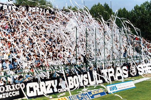 Tifosi dello Spezia Un viaggio parallelo: come Cremonese e Spezia hanno scritto la loro storia fino alla finale- immagine 2