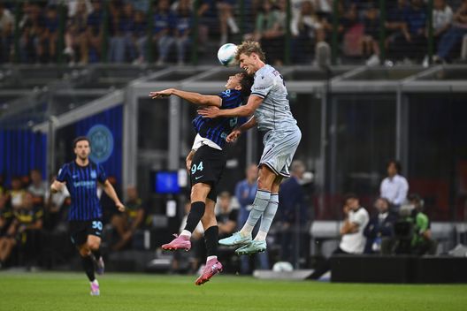 Kristensen svetta su Esposito. (Foto di Mattia Ozbot - Inter/Inter via Getty Images) Inter Udinese