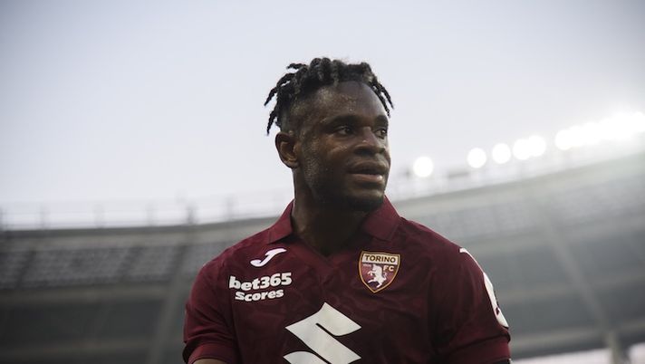 TURIN, ITALY - NOVEMBER 2: Duván Zapata of Torino FC reacts during the Serie A match between Torino FC and Pisa SC at Stadio Olimpico Grande Torino on November 2, 2025 in Turin, Italy. (Photo by Stefano Guidi - Torino FC/Torino FC 1906 via Getty Images) Torino, le prossime tappe per Zapata. I prossimi step per riportarlo al top della condizione - immagine 1