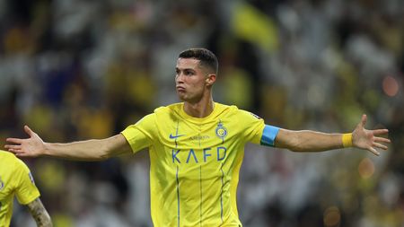 RIYADH, SAUDI ARABIA - AUGUST 12: Cristiano Ronaldo of Al Nassr celebrates after scoring the team's second goal during the Arab Club Champions Cup Final between Al Hilal and Al Nassr at King Fahd International Stadium on August 12, 2023 in Riyadh, Saudi Arabia. (Photo by Yasser Bakhsh/Getty Images) Ronaldo trascina l'Al Nassr