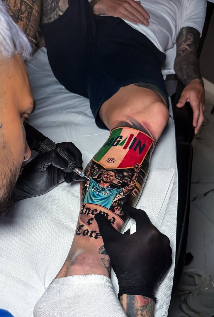 Politano si incide sulla pelle lo scudetto: il bellissimo tatuaggio – LA FOTOGALLERY - immagine 4
