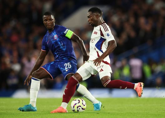 Londra, Inghilterra - 22 agosto 2024: Moises Caicedo del e Bradley Mazikou del Servette durante la partita di qualificazione alla Conference League 2024/2025. (Foto di Richard Pelham/Getty Images) Viktoria Plzen-Servette, statistiche e precedenti tra le due squadre- immagine 3