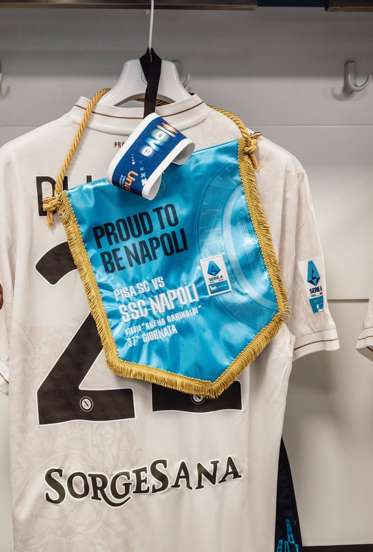 Tutto pronto nello spogliatoio del Napoli: scelta la divisa di oggi – LA GALLERY - immagine 3