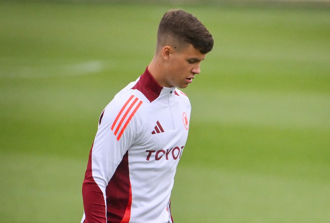 Ritiro Roma, Dovbyk scalda i motori: le indicazioni di De Rossi – FOTO GALLERY - immagine 101