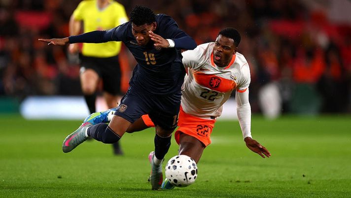 VIDEO / Amichevole Olanda-Ecuador: Dumfries espulso al 12esimo - immagine 1
