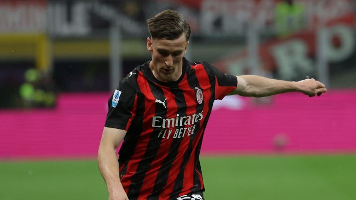 Alexis Saelemaekers centrocampista AC Milan durante Milan-Juventus di Serie A