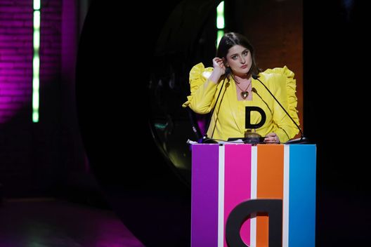 Milano, Italia - 24 maggio 2022: Michela Giraud durante la serata dei Diversity Media Awards 2022 al Teatro Franco Parenti. (Foto di Rosdiana Ciaravolo/Getty Images) Lazio e Michela Giraud, botta e risposta per una battuta della comica- immagine 2