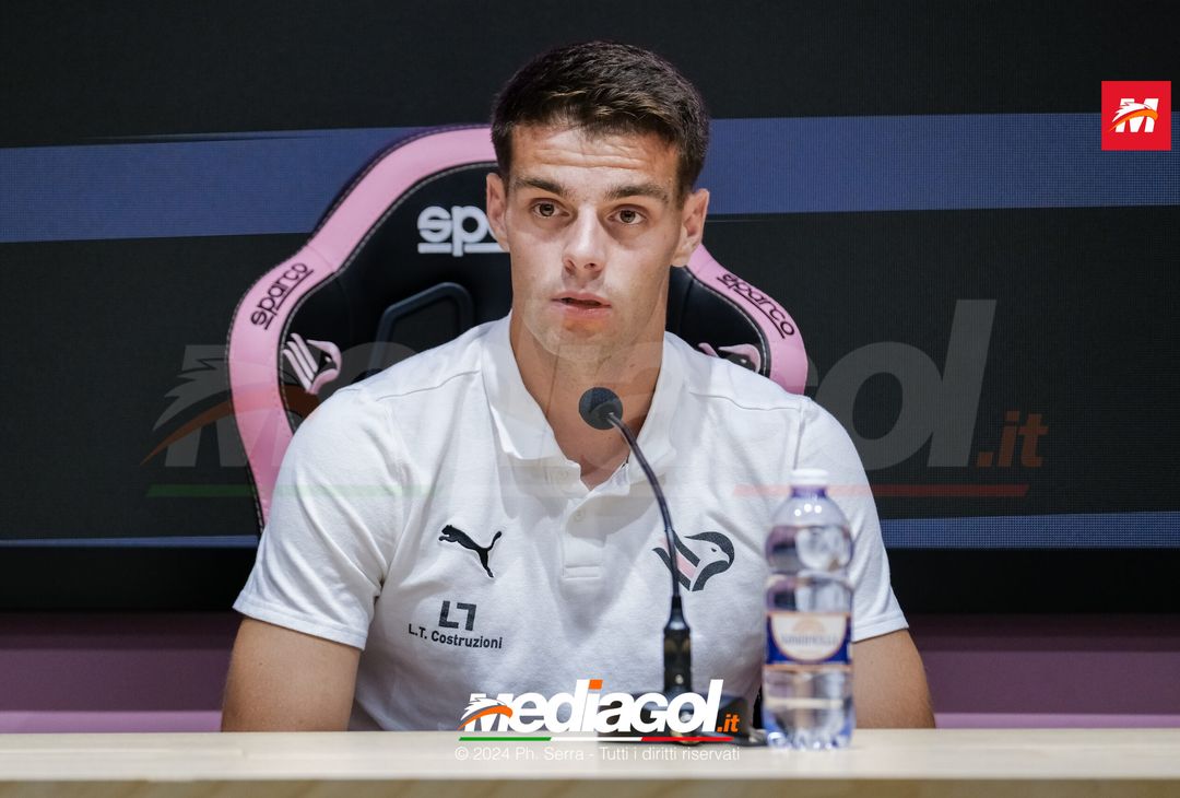 FOTO PALERMO, la presentazione di Niccolò Pierozzi in conferenza (Gallery) - immagine 10