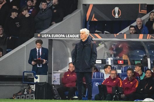 Gasperini duro: “Rosso? Il quarto uomo si è comportato davvero male! Pessima presenza perché…”- immagine 3