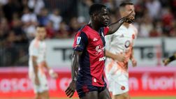 Cagliari, distrazione al bicipite femorale per Luvumbo: è in dubbio per la Roma