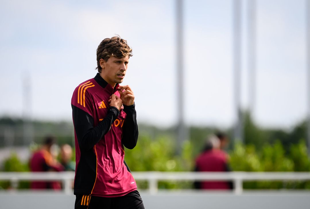 Roma, il primo allenamento al St. George’s Park – FOTO GALLERY - immagine 26