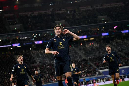 Thiago Motta: “La prestazione porta al risultato. In sei out, vi dico che Douglas Luiz…”- immagine 3