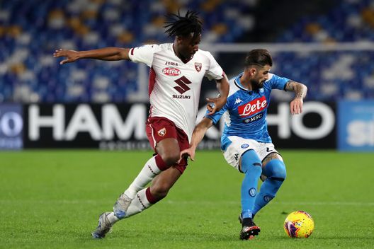 NAPLES, ITALY - FEBRUARY 29: Soualiho Meite of Torino FC vies with Elseid Hysaj of SSC Napoli during the Serie A match between SSC Napoli and Torino FC at Stadio San Paolo on February 29, 2020 in Naples, Italy. (Photo by Francesco Pecoraro/Getty Images)